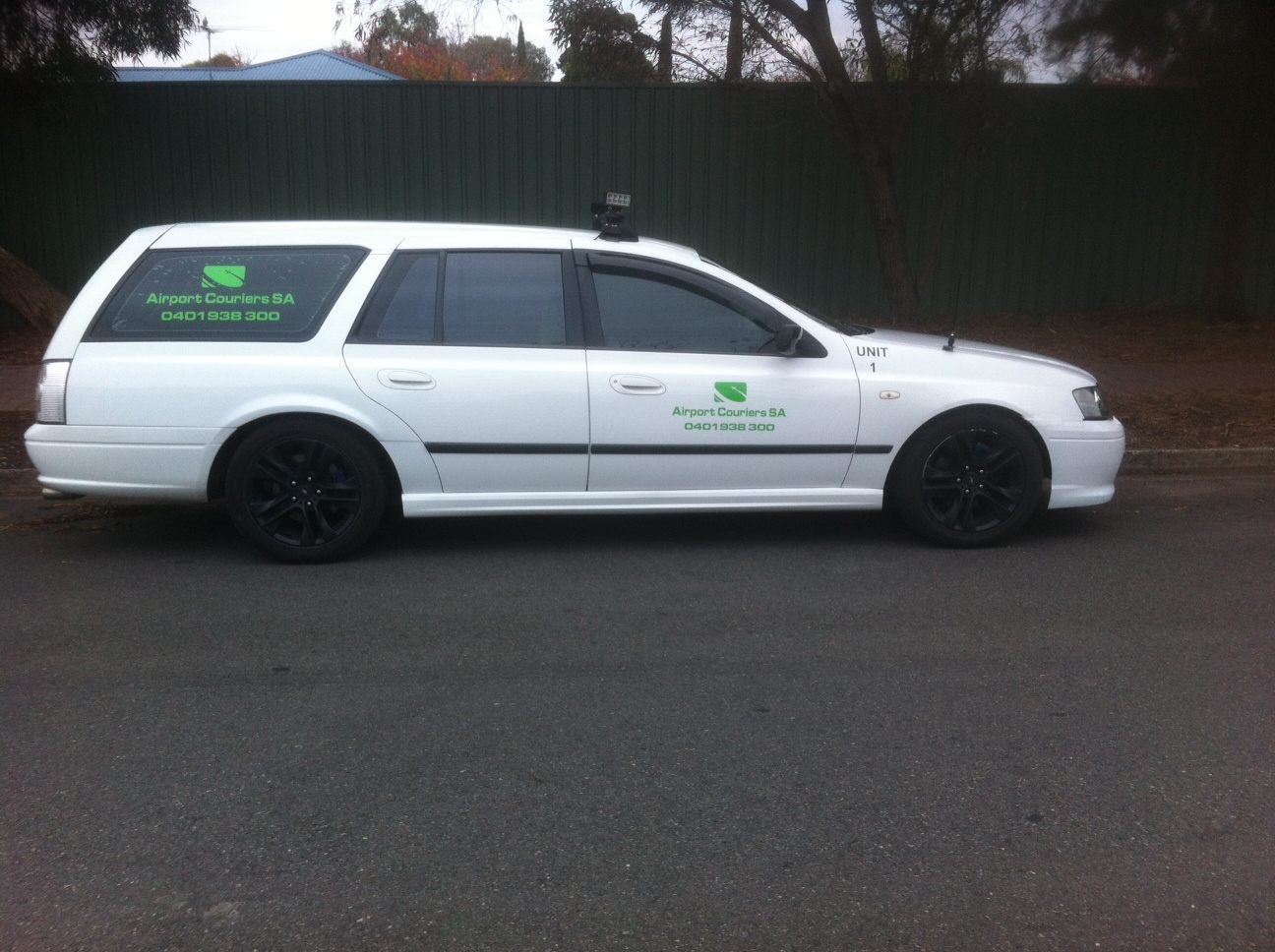 Airport Couriers SA wagon